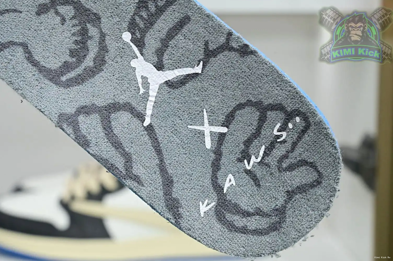 kaws Air retro 4 Jordan Jordan Kimikick 0517